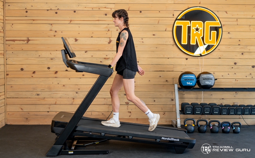 What 30 Minutes of Walking on a Treadmill Does For Weight Loss