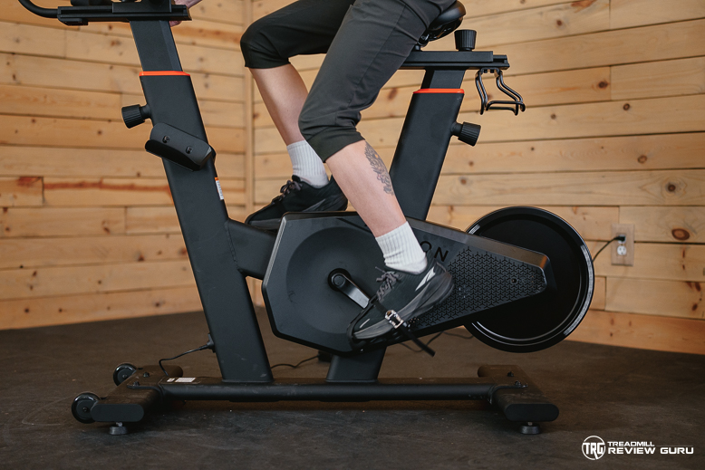 Aviron Fit Bike - pedaling