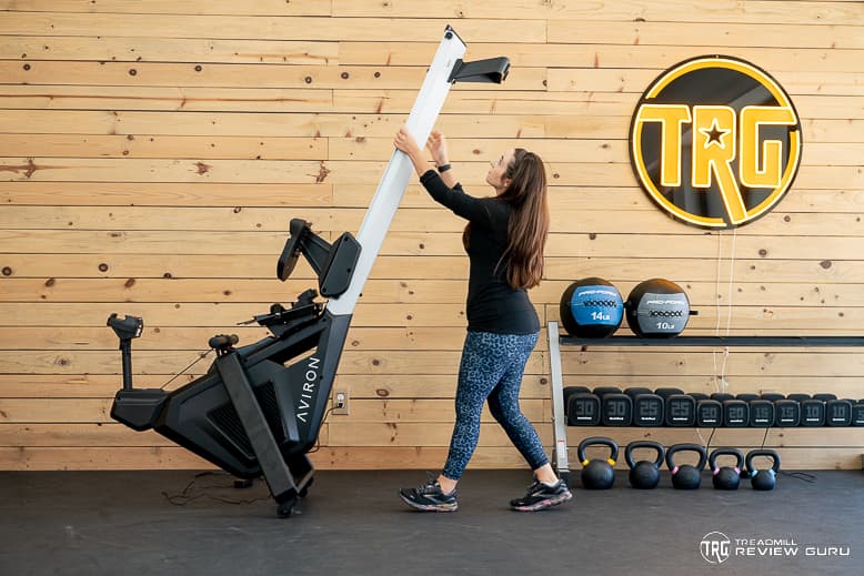 Aviron Strong Go Rower Lifting and Moving