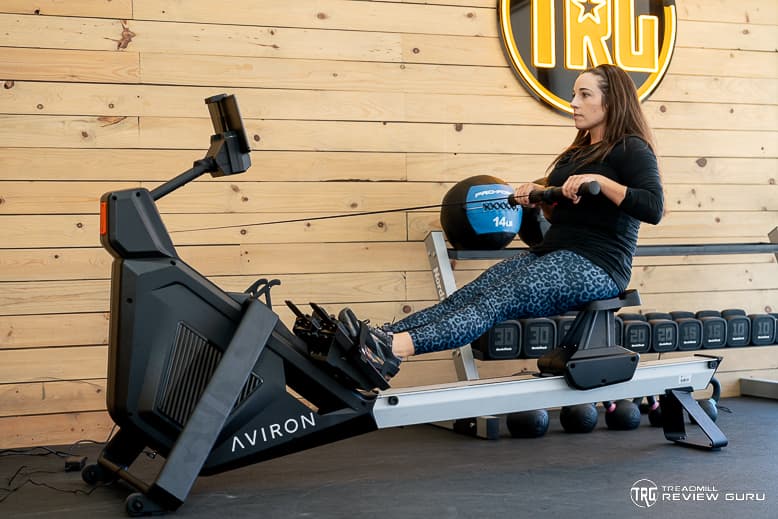 Aviron Strong Go Rower Woman Rowing Close