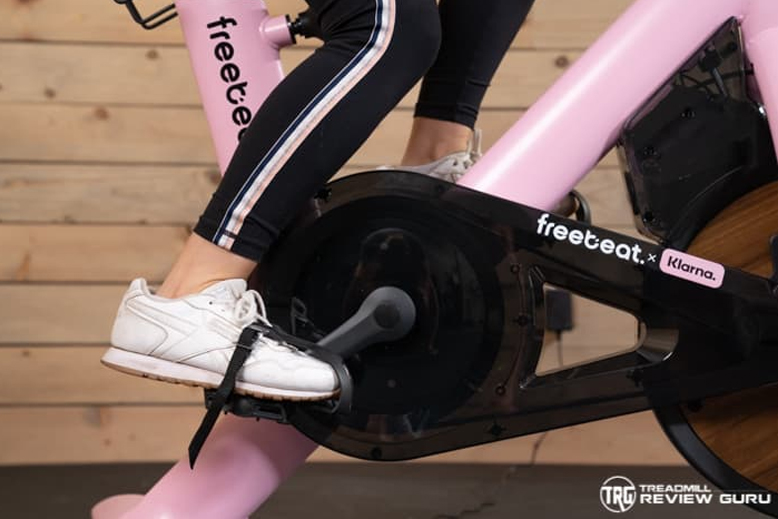 Freebeat Lit Bike Pedals and Drive train