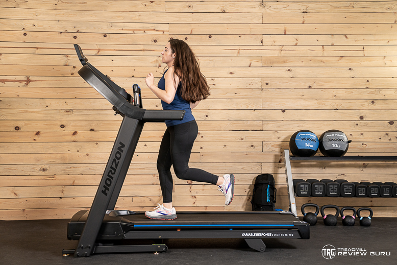 Horizon 7.0 AT Woman Running