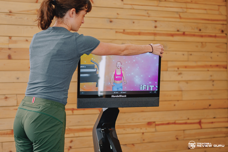 NordicTrack RW900 - screen tilt