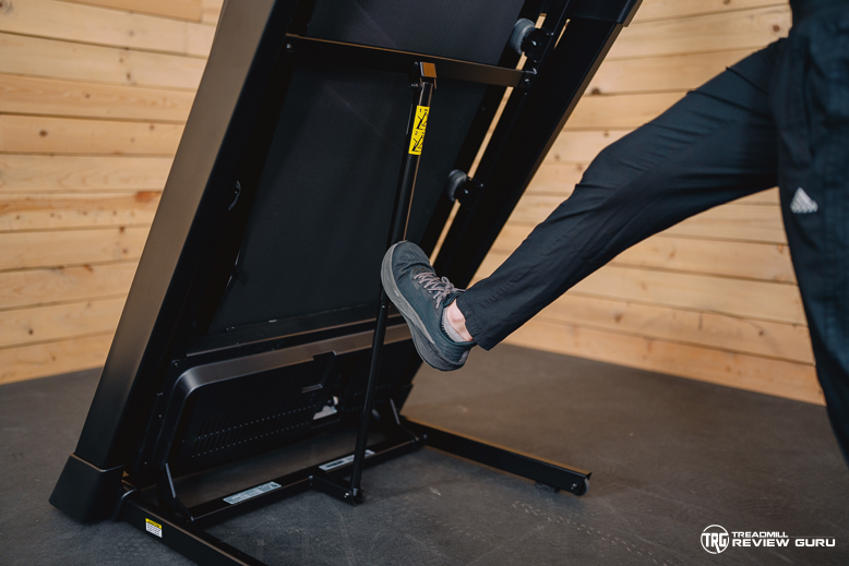 NordicTrack T Series 10 - folding mechanism