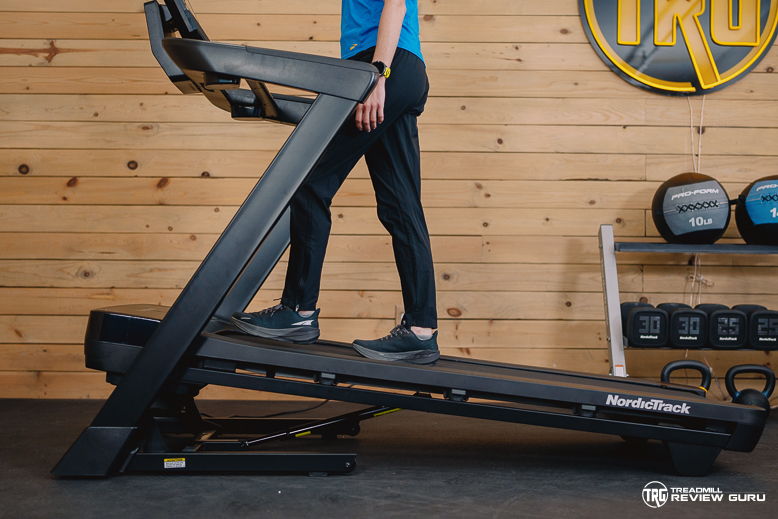 NordicTrack T Series 10 - incline walking