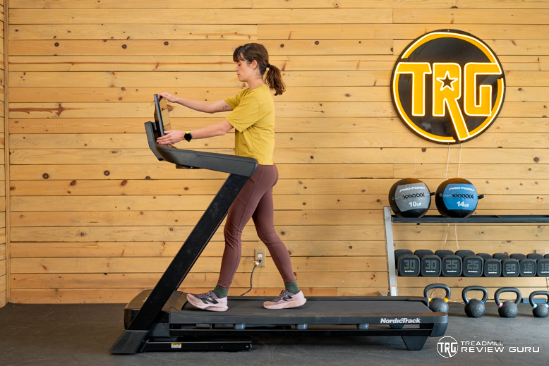 NordicTrack T Series 16 - Console Adjustment