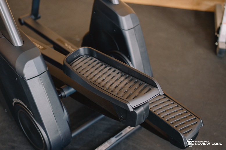NordicTrack x16 Elliptical - pedals