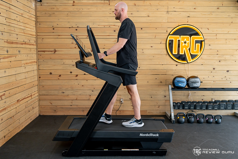 NordicTrack X24 Man Walking