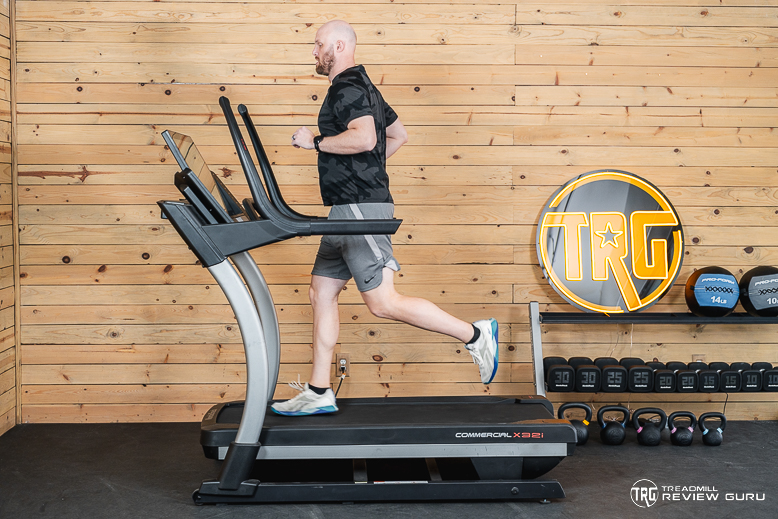 NordicTrack X32i Man Running