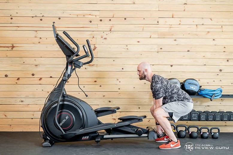 Sole E25 lifting and moving