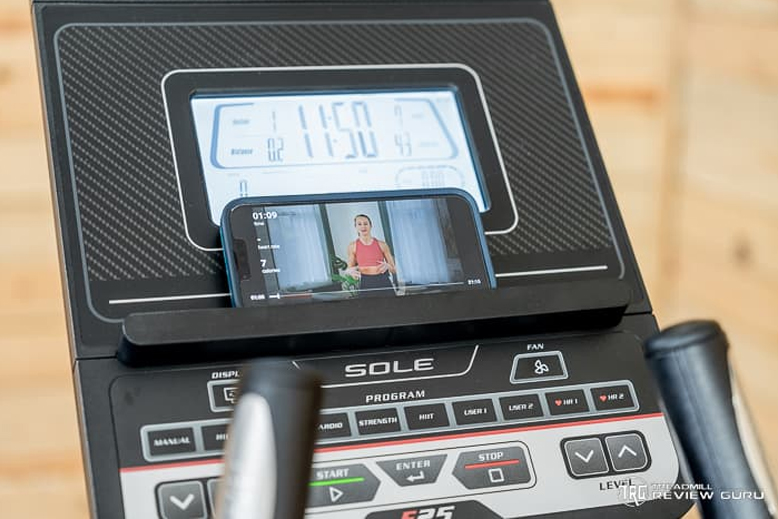 Sole E25 phone holder