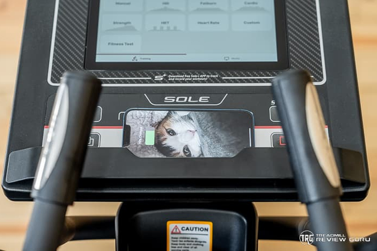 Sole E35 wireless phone charger