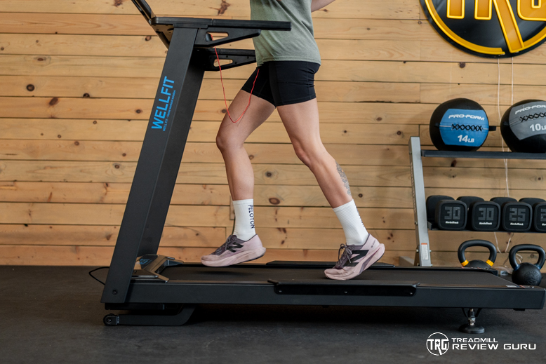 Wellfit TM029 - action running deck